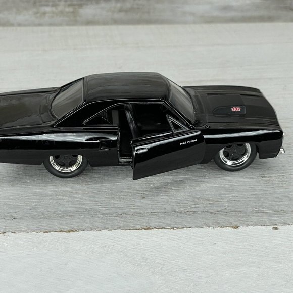 JADA Fast And Furious 1970 Plymouth Roadrunner Black, 1/32 - Picture 2 of 9